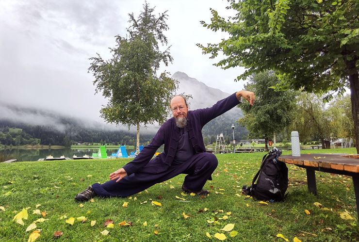 Mit Qi Gong am See fit in den Frühling