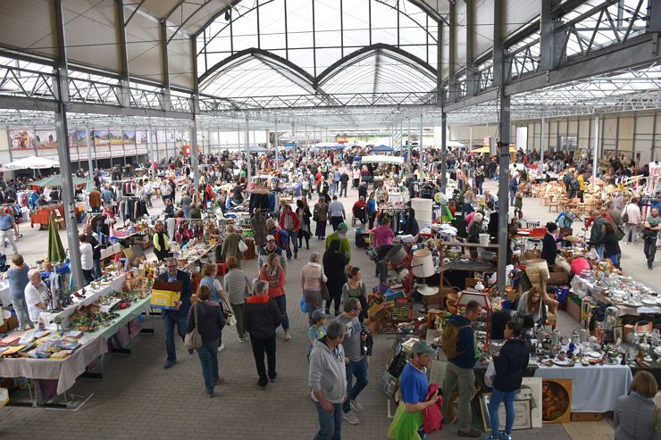 Flea market at the Hödnerhof